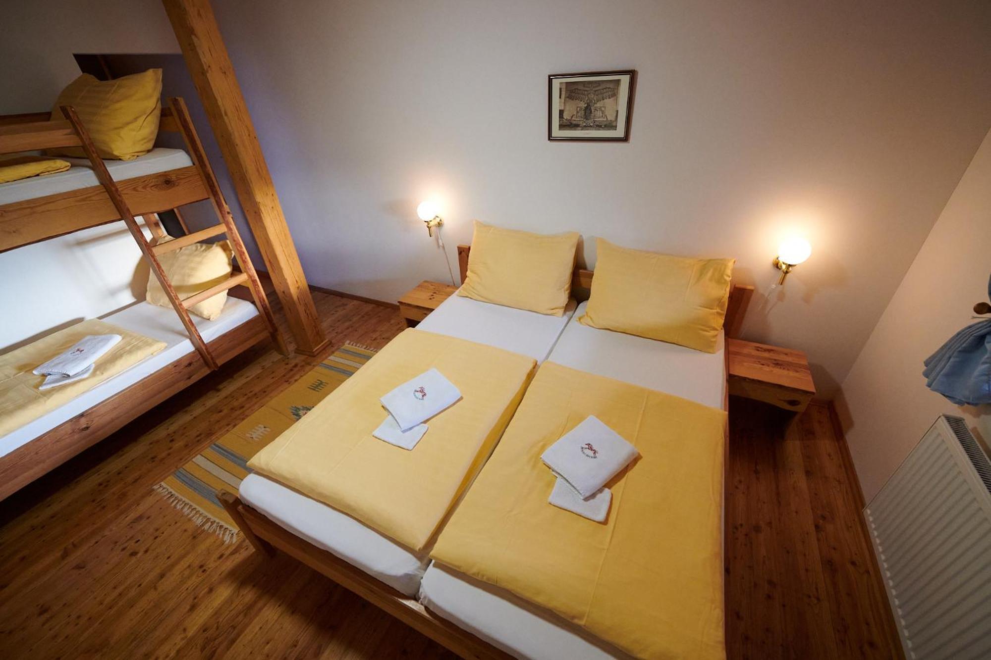 Penzion U Strakatého Koně Blansko Extérieur photo